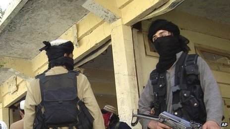 پاکستان میں انتہا پسندوں کے ٹھکانوں پر فضائی حملہ :15افراد ہلاک